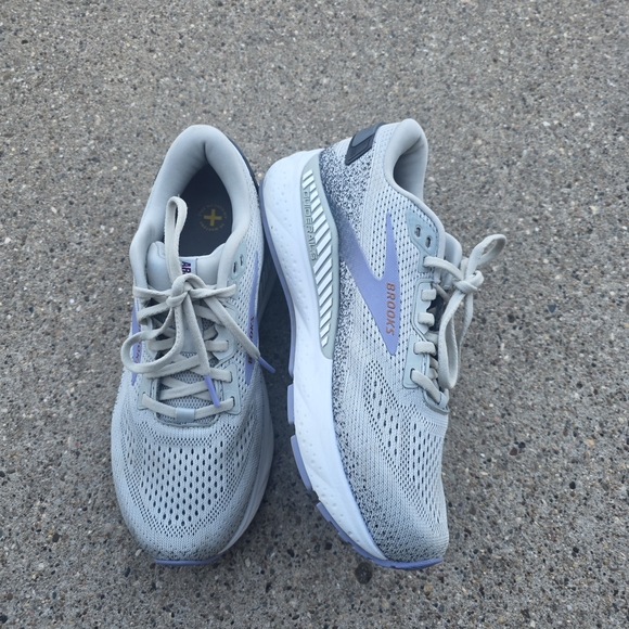 Brooks Ariel 24 Sneaker Women Size 8B - Picture 11 of 14